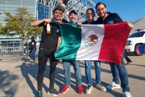 WrestleMania 38: Afición mexicana puso color en el magno evento de la WWE