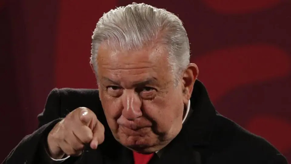 AMLO: 'Televisa pagará 15 mil MDP por fusión con Univisión'