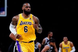 LeBron James dejaría a los Lakers a final de temporada, aseguró exjugador de la NBA