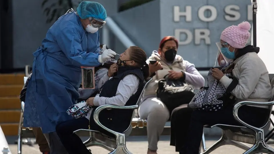 México registró 43 mil 523 nuevos casos de coronavirus; tercera cifra más alta durante la pandemia