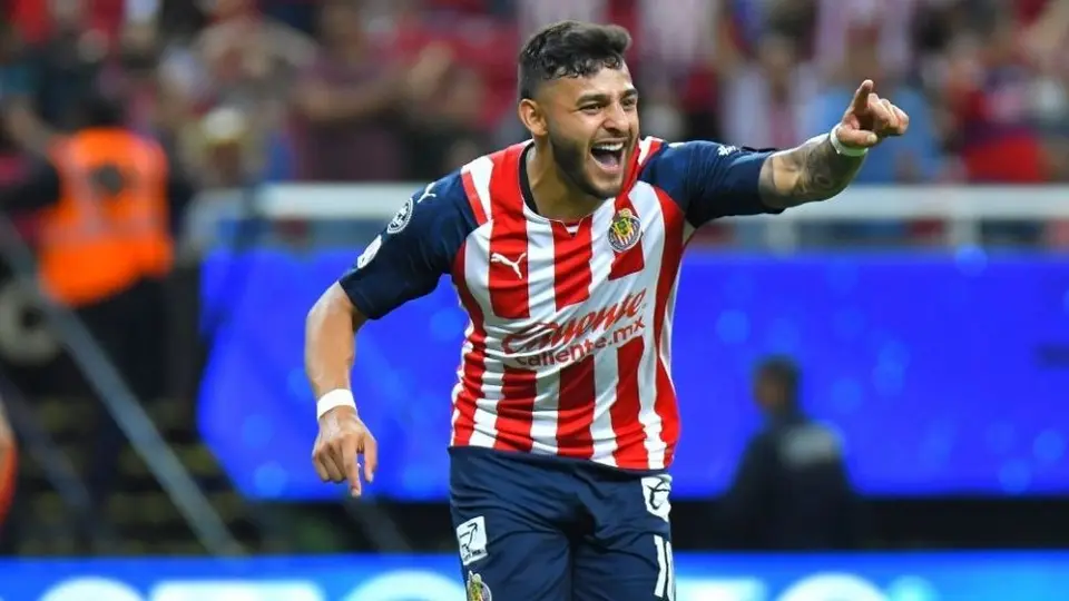Chivas: Alexis Vega fue suspendido dos partidos por insultar al árbitro ante Puebla