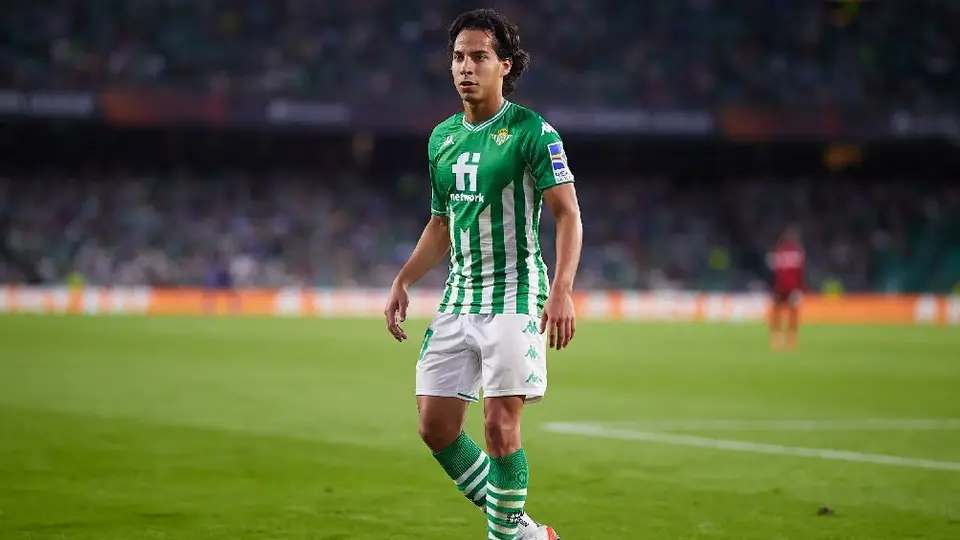 Lainez y Guardado: Titulares en el partido del Betis frente al Celta de Vigo