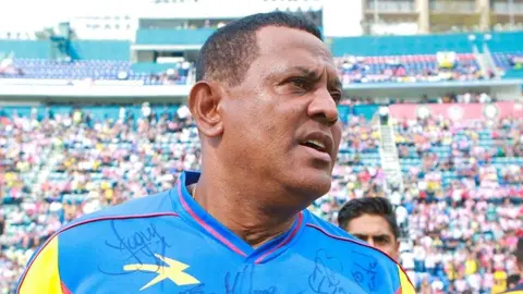 Antonio Carlos Santos: 'Baños no trabaja para el América, trabaja para los promotores'
