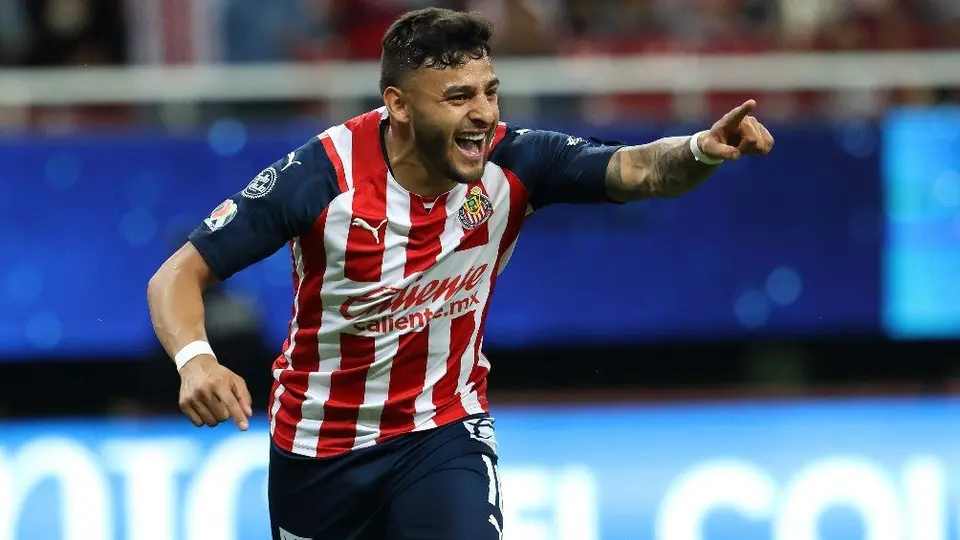 Clásico Nacional: Chivas recuperó a Alexis Vega para el partido ante el América