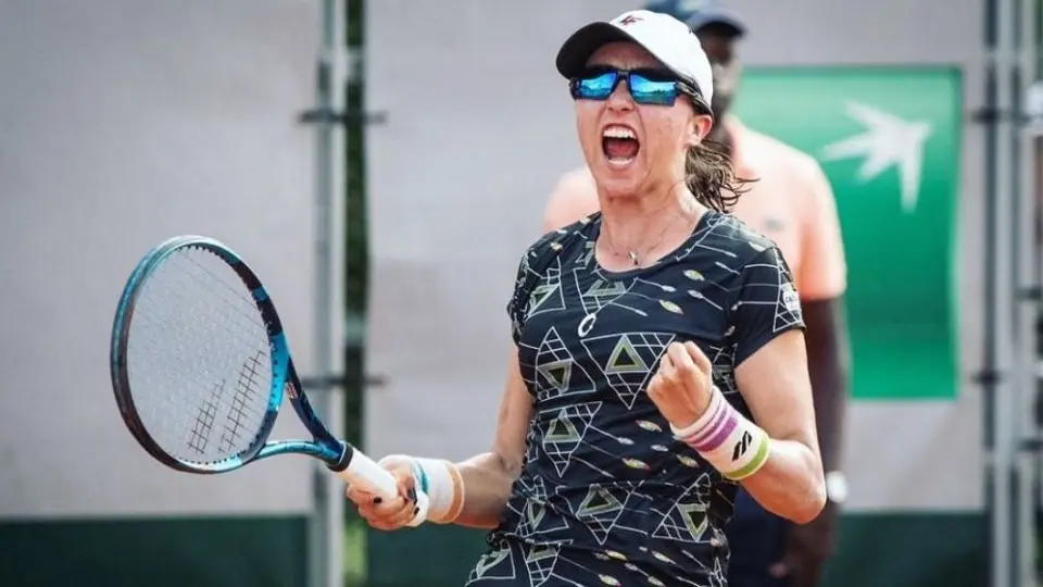 Roland Garros: Fernanda Contreras derrotó a Panna Udvardy y avanzó a la segunda ronda