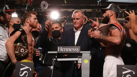 Caleb Plant buscará la revancha ante Canelo Álvarez este año