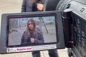 Reportera narró momento en el que camarógrafo ucraniano le pidió que cuidara a su hija