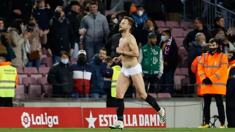 Ivan Rakitic: Terminó en calzones tras regalar su uniforme en su regreso al Camp Nou