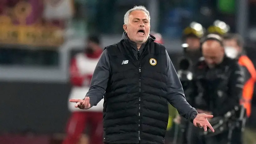Mourinho a periodista: 'Eres violento en la radio pero frente a mí te cag**'