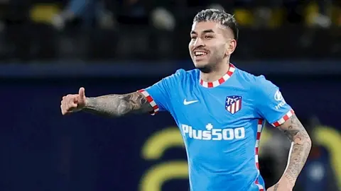 Video: Ángel Correa le marcó un golazo de media cancha al Villarreal