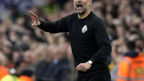 Pep Guardiola sobre críticas de Evra: 'No vi esa personalidad cuando lo destruí en final de Champions'