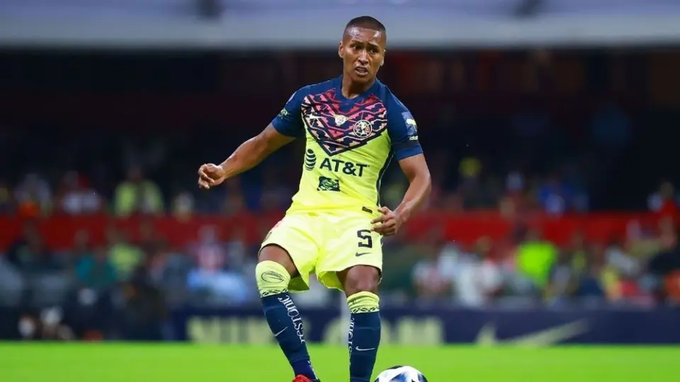 América: Pedro Aquino será operado tras fractura en el pie izquierdo