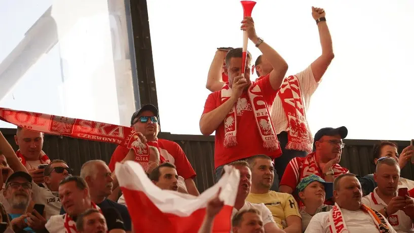 Afición de Polonia protagonizó pleito en partido contra Países Bajos de Nations League