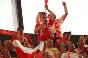 Afición de Polonia protagonizó pleito en partido contra Países Bajos de Nations League