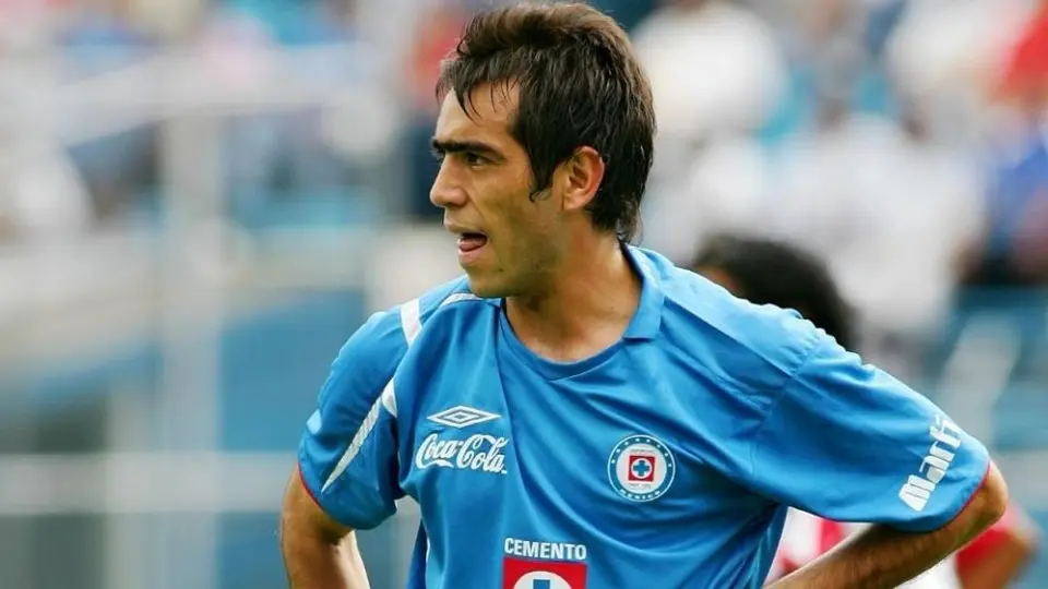 Cruz Azul: Chelito Delgado, inconforme por las modificaciones al escudo de la Máquina