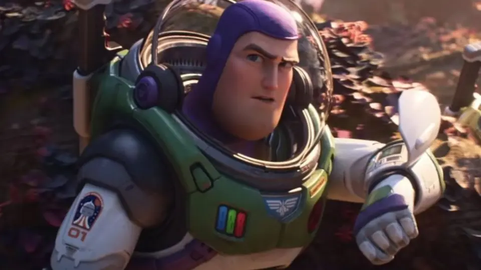 Lightyear: Prohibida en 14 países debido a una relación entre dos personas del mismo género