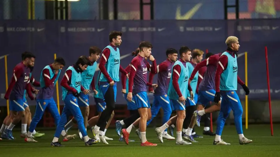 Barcelona: Dest y Gavi volvieron a los entrenamientos tras salir negativos a Covid-19