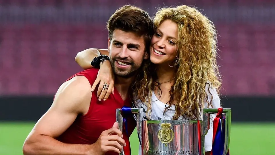Piqué, molesto por las declaraciones de la familia de Shakira tras su separación