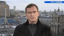 Video: Periodista se hizo viral por reportar en seis idiomas desde Ucrania