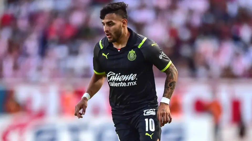 Chivas: VAR anuló correctamente gol de Alexis Vega ante Necaxa por fuera de lugar