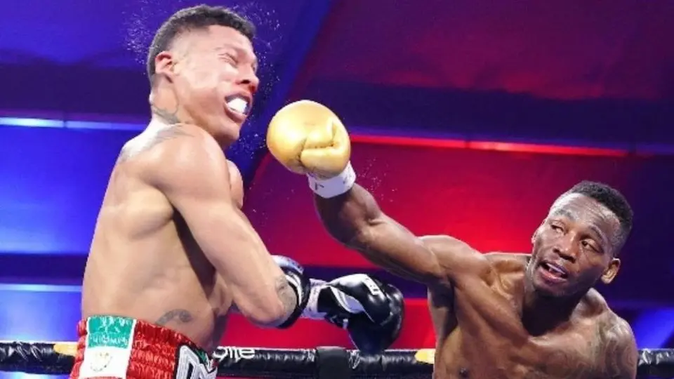Alacrán Berchelt: Fue derrotado por Jeremiah Nakathila por nocaut técnico