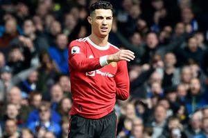 Cristiano Ronaldo: CR7 ofreció disculpas por romper celular a un aficionado