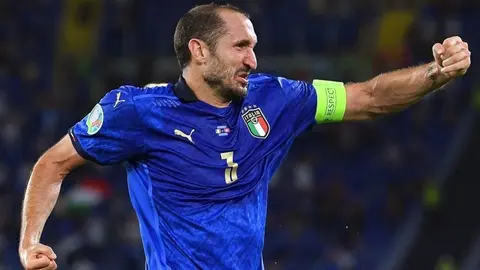 Selección Italiana: Chiellini y Bonucci entraon en la convocatoria; Balotelli, fuera