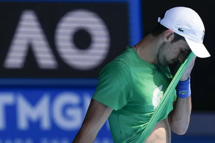 Djokovic: Ministro australiano canceló su visa por segunda vez; será detenido este sábado
