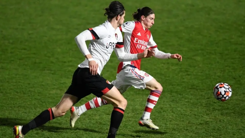 Marcelo Flores: Volvió a anotar en victoria del Arsenal Sub 23 sobre Bournemouth
