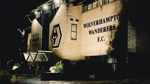 Raúl Jiménez: Molineux, estadio de los Wolves, sufrió incendio
