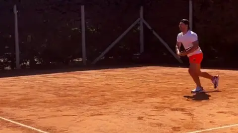 Kun Agüero sorprendió a seguidores con mágica actuación en juego de tenis