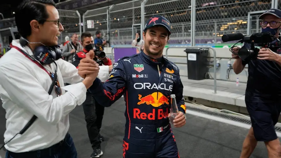 Checo Pérez tras su pole: ‘Puedo hacer mil vueltas aquí y no sería capaz de mejorar ésta’