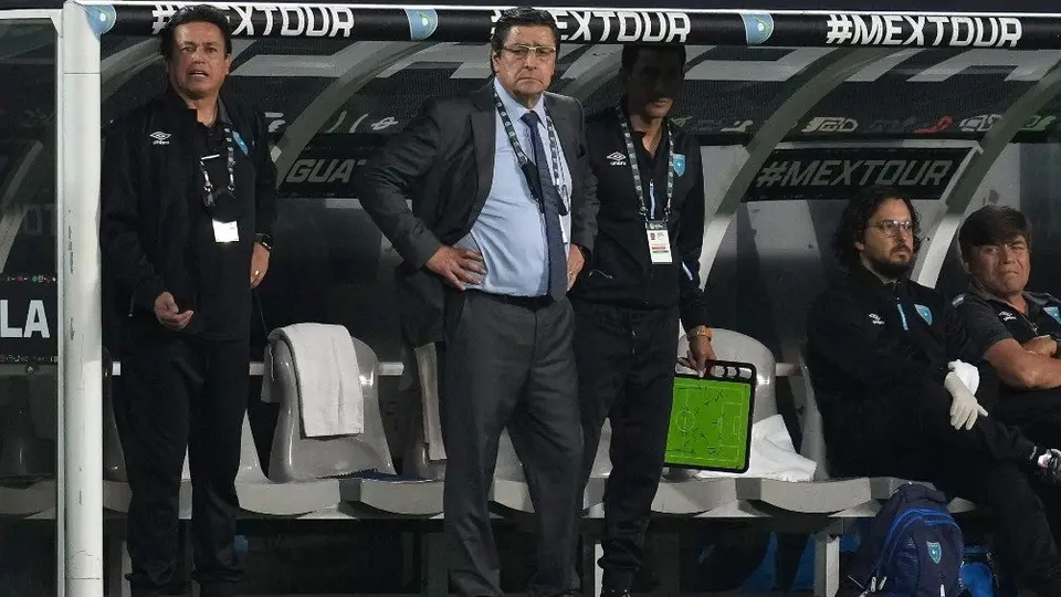 Luis Fernando Tena tras enfrentar a Selección Mexicana con Guatemala: 'Fue raro'