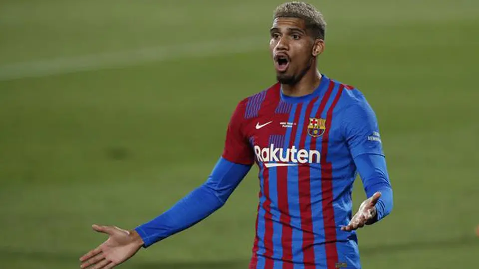 Barcelona: Araujo y Frenkie de Jong, bajas tras la Copa del Rey