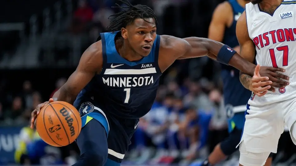 NBA: Anthony Edwards hizo esperar a la prensa para pedir comida rápida
