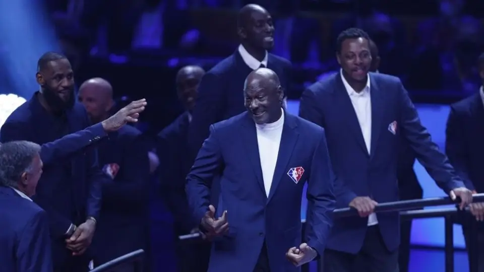 NBA: Realizó homenaje a los 75 mejores jugadores de la historia