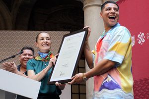 Sheinbaum anunció presentación de Grupo Firme en el Zócalo