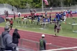 Corredor golpeó a rival durante competecia de atletismo