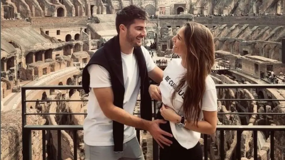 Chicharito Hernández: Exnovia del mexicano espera a su primer bebé con su actual pareja