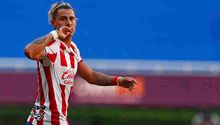 Chivas: Chicote Calderón lució lujosos tenis Gucci en partido vs Juárez