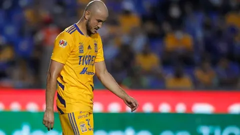 Tigres hizo oficial la baja de Carlos González