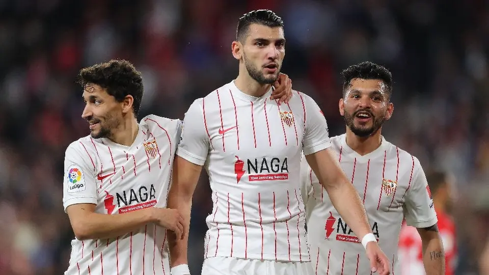Tecatito Corona: Sevilla derrotó al Granada con el mexicano como protagonista
