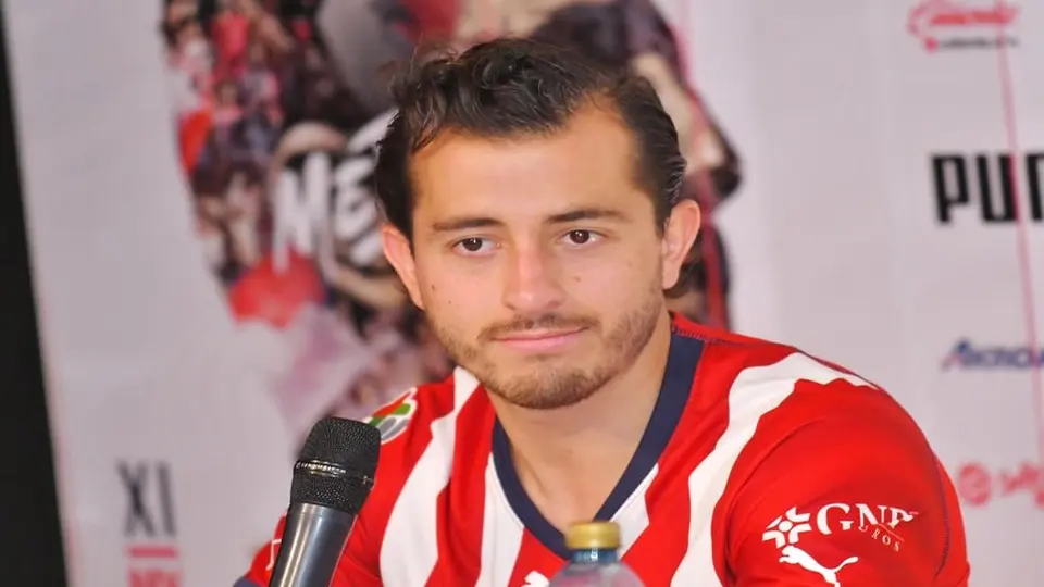 Chivas: Alan Mozo se confundió y cree que todavía es jugador de Pumas