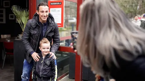 Andrés Guardado: Visitó al PSV Eindhoven durante la Fecha FIFA