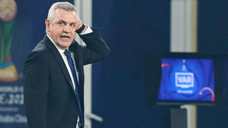 Rayados: Afición del Monterrey bloqueó autobús de La Pandilla para exigir cuentas a Aguirre