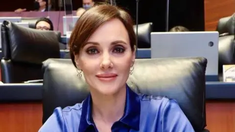 Video: Lilly Téllez explotó en contra de Fernández Noroña y lo llamó 'Diputado Changoléon'