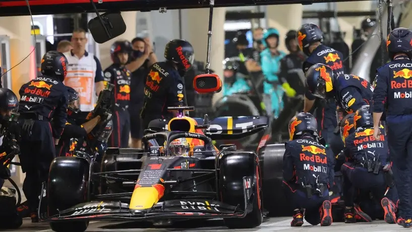 Red Bull recibió burlas de Mercedes: ‘Te encanta verlo’