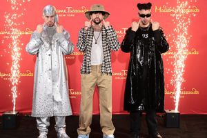 Bad Bunny: Reguetonero inmortalizado con dos figuras de cera