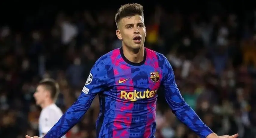 Gerard Piqué bromeó con la ropa del Kun Agüero durante su festejo de Año Nuevo