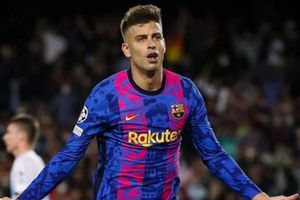 Gerard Piqué bromeó con la ropa del Kun Agüero durante su festejo de Año Nuevo